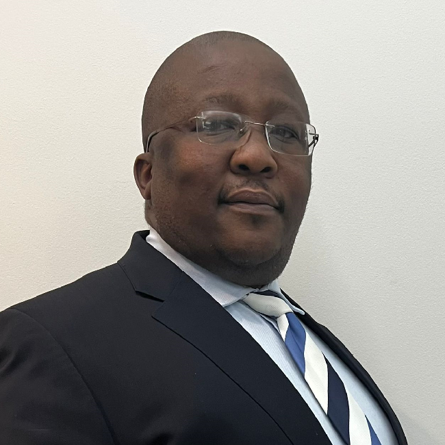 Dr Lesego Pooe